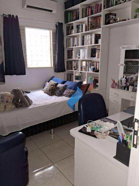 Casa à venda com 3 quartos, 111m² - Foto 1