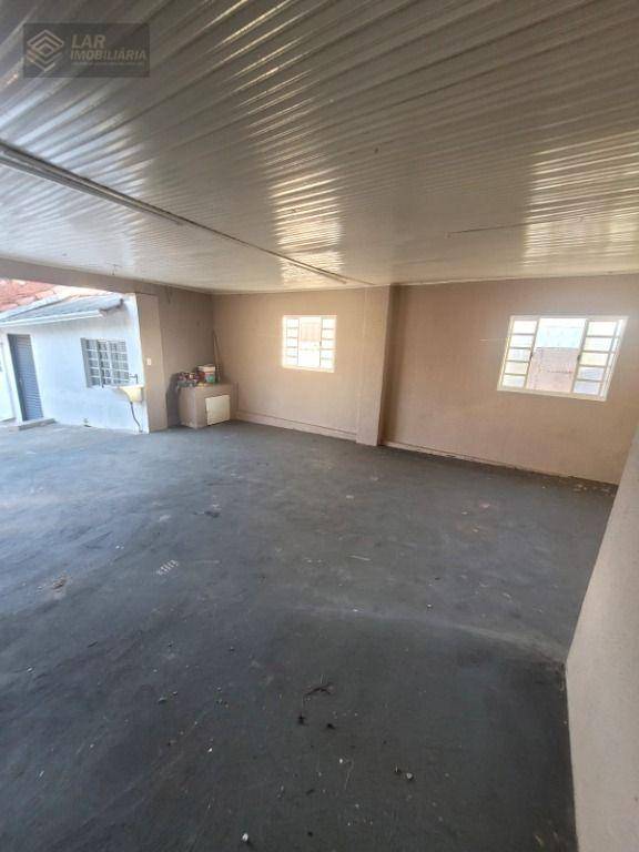 Casa para alugar com 3 quartos, 120m² - Foto 18