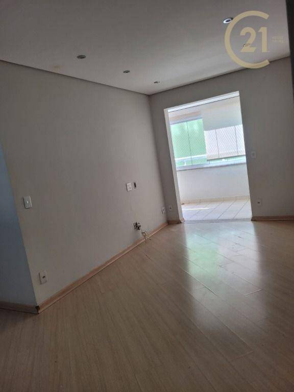 Apartamento à venda com 3 quartos, 90m² - Foto 4