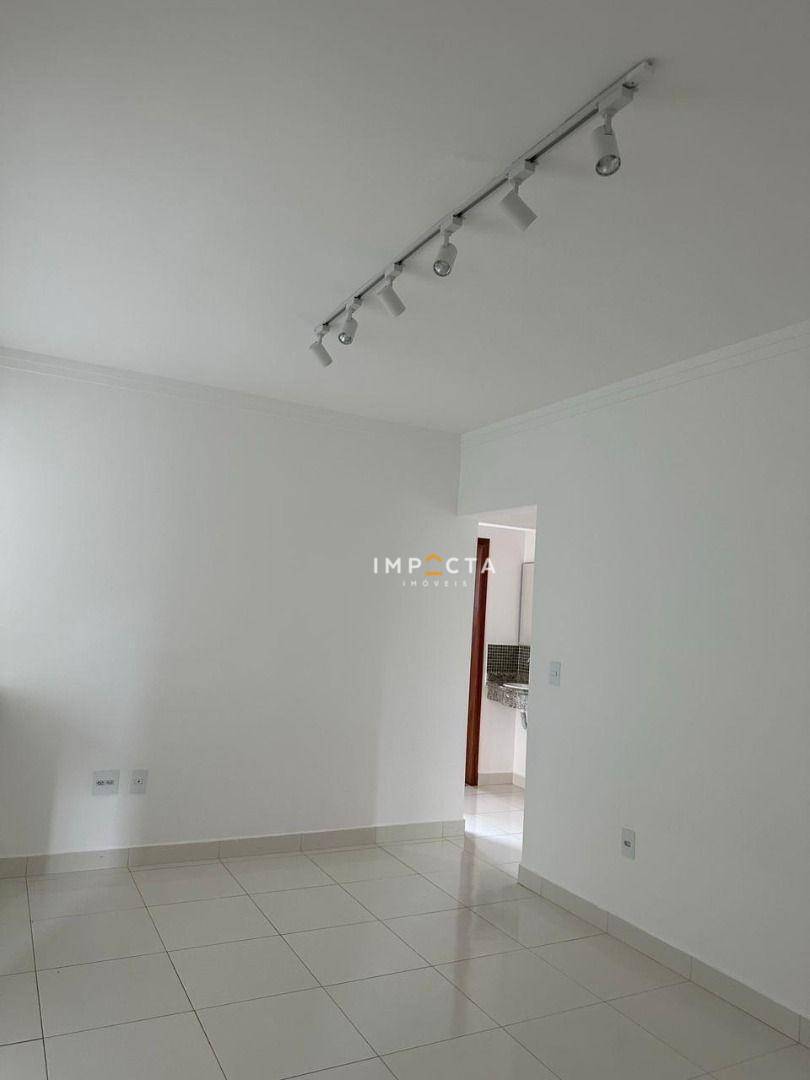 Apartamento à venda com 3 quartos, 110m² - Foto 2