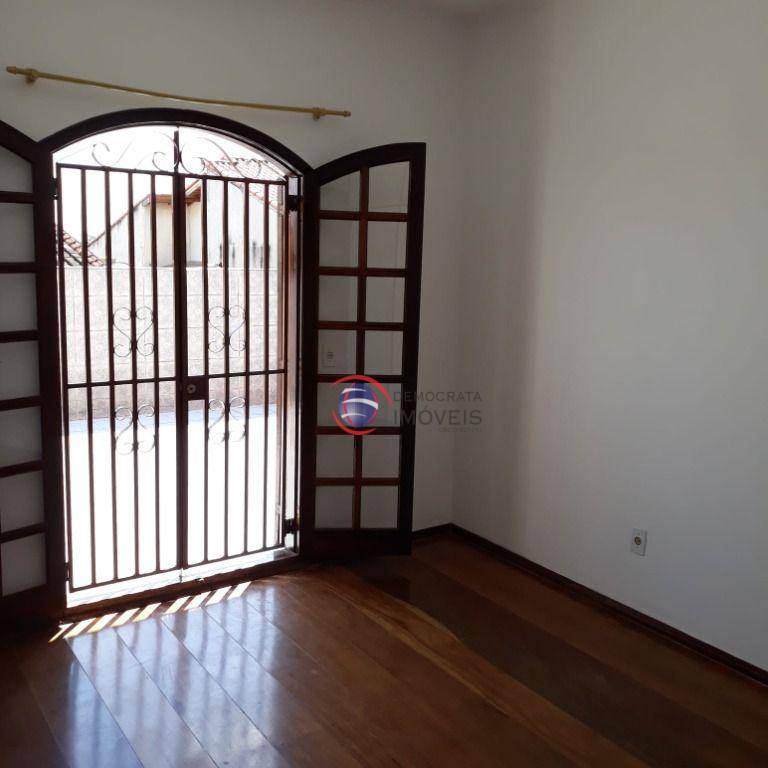 Sobrado à venda com 3 quartos, 272m² - Foto 26