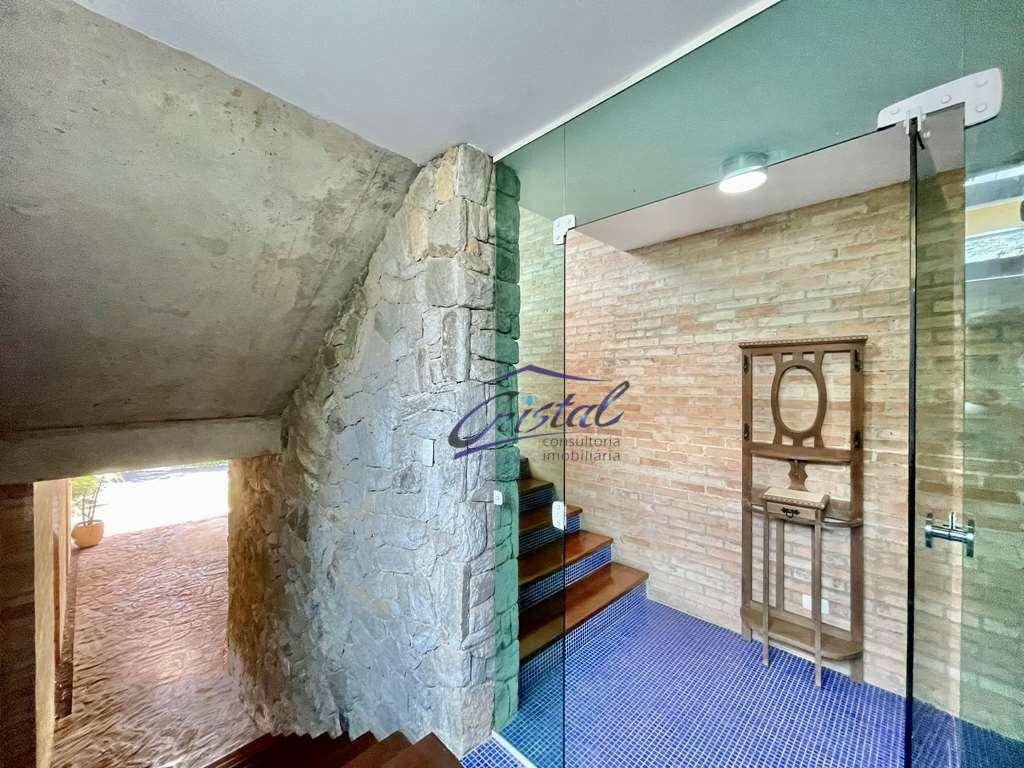 Casa de Condomínio para alugar com 4 quartos, 350m² - Foto 6