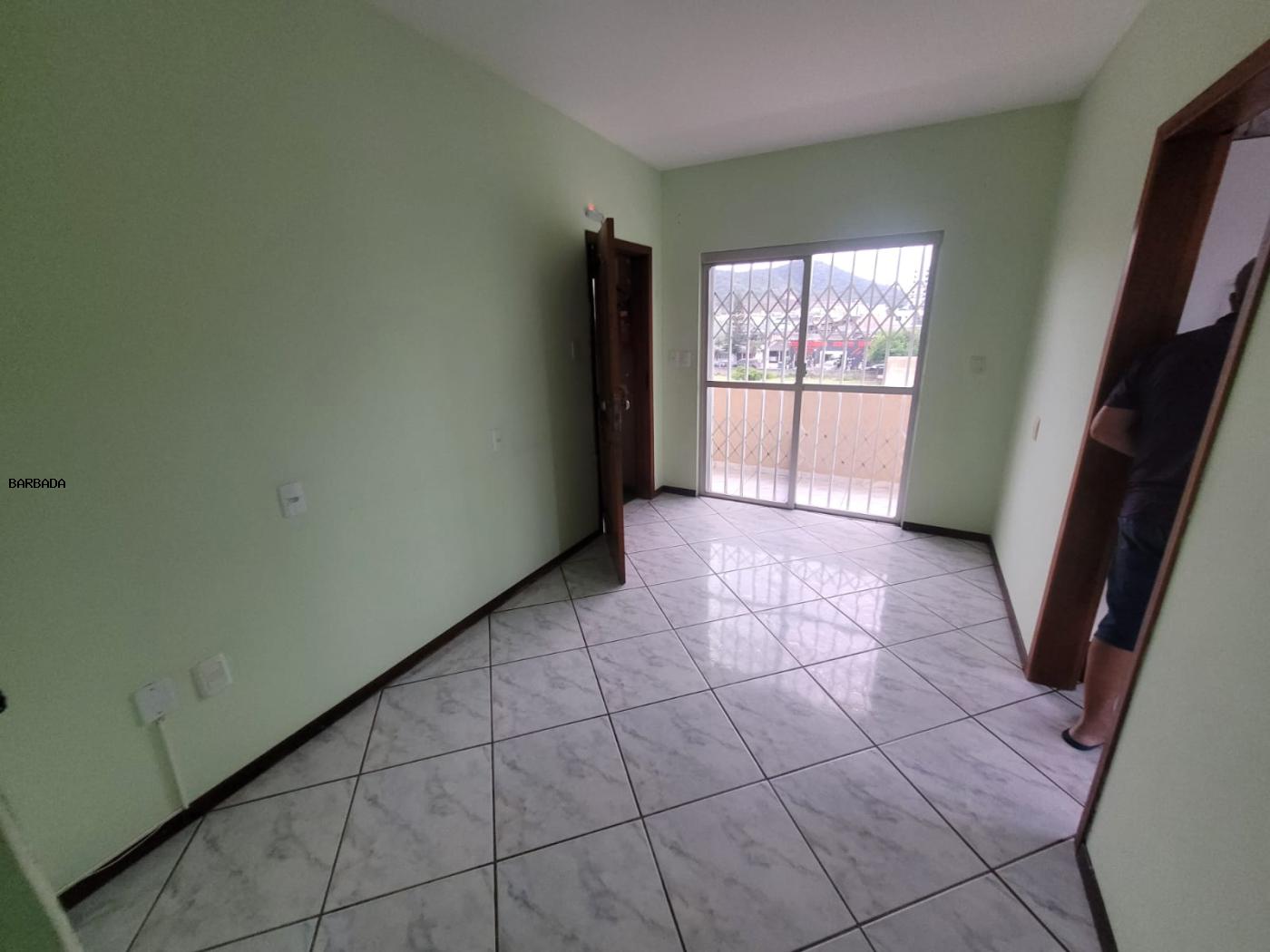 Apartamento para alugar com 3 quartos, 150m² - Foto 17