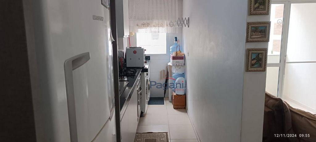 Apartamento à venda com 2 quartos, 49m² - Foto 3