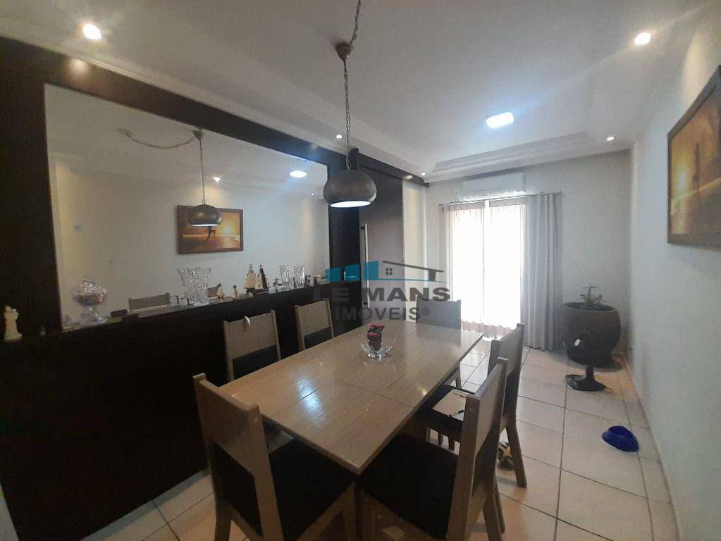 Apartamento à venda com 2 quartos, 56m² - Foto 1