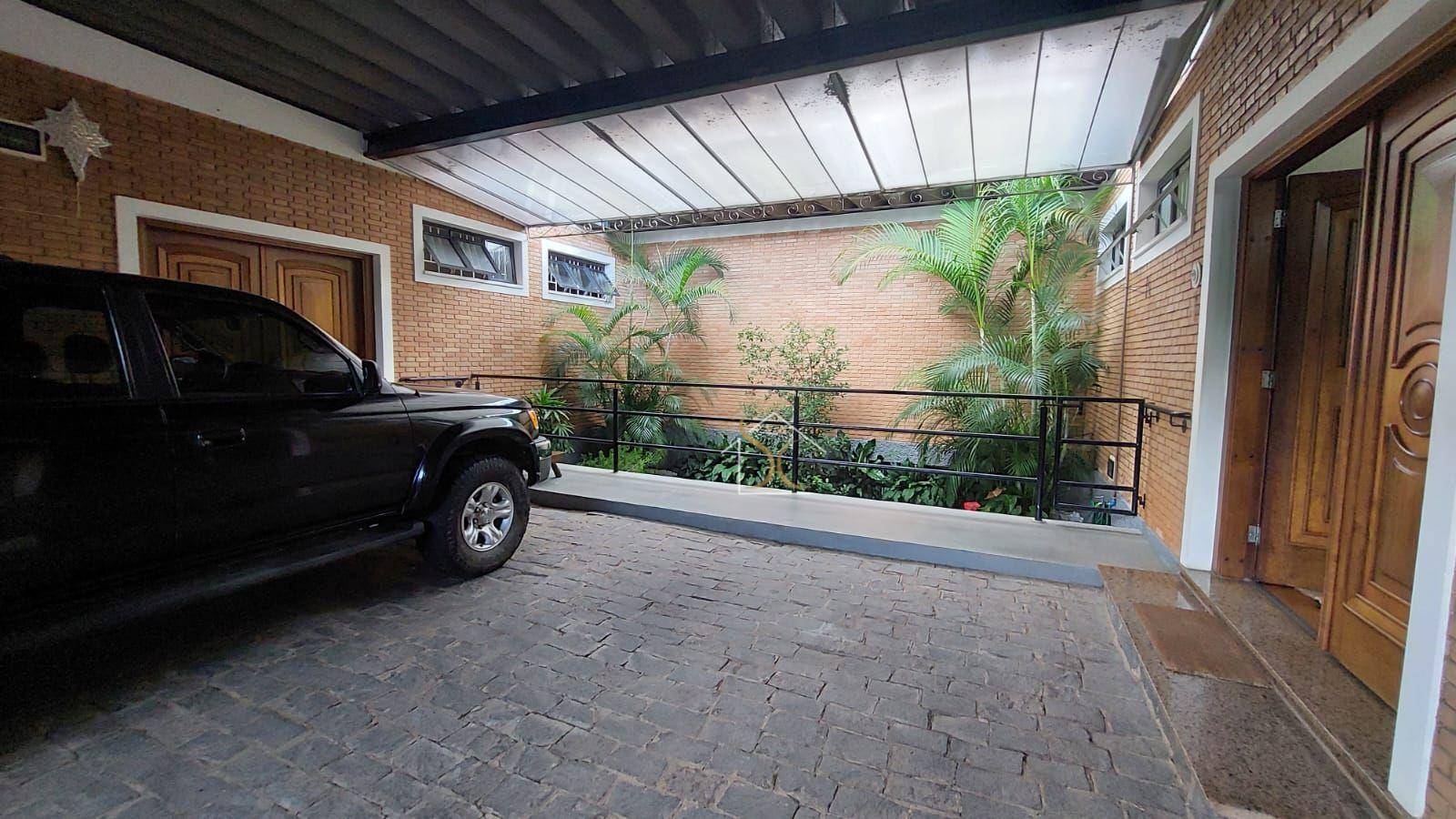 Casa à venda com 6 quartos, 494m² - Foto 2