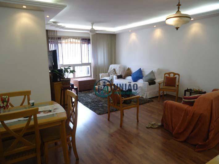 Apartamento à venda com 4 quartos, 190m² - Foto 1