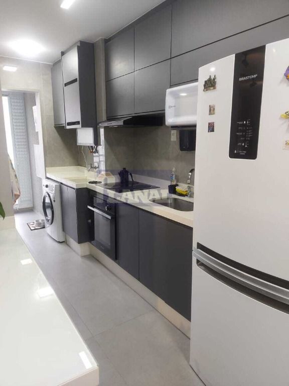 Apartamento à venda com 2 quartos, 63m² - Foto 13