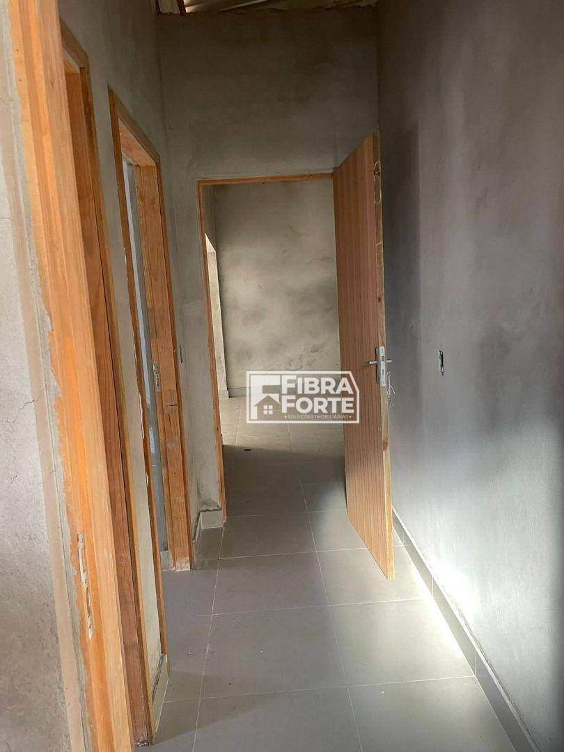 Casa à venda com 5 quartos, 200m² - Foto 10