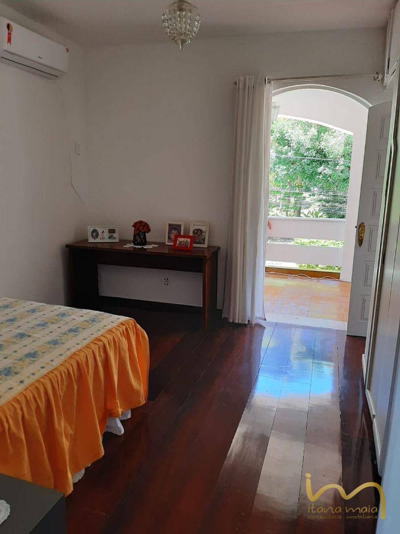 Casa à venda com 4 quartos, 300m² - Foto 14