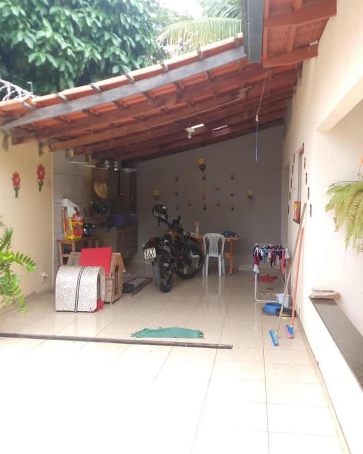 Casa à venda com 3 quartos, 208m² - Foto 4