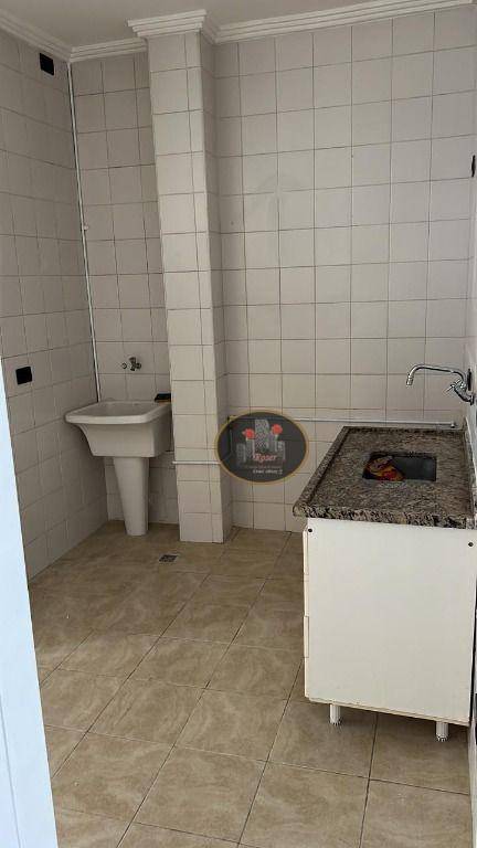 Apartamento para alugar com 2 quartos, 70m² - Foto 2