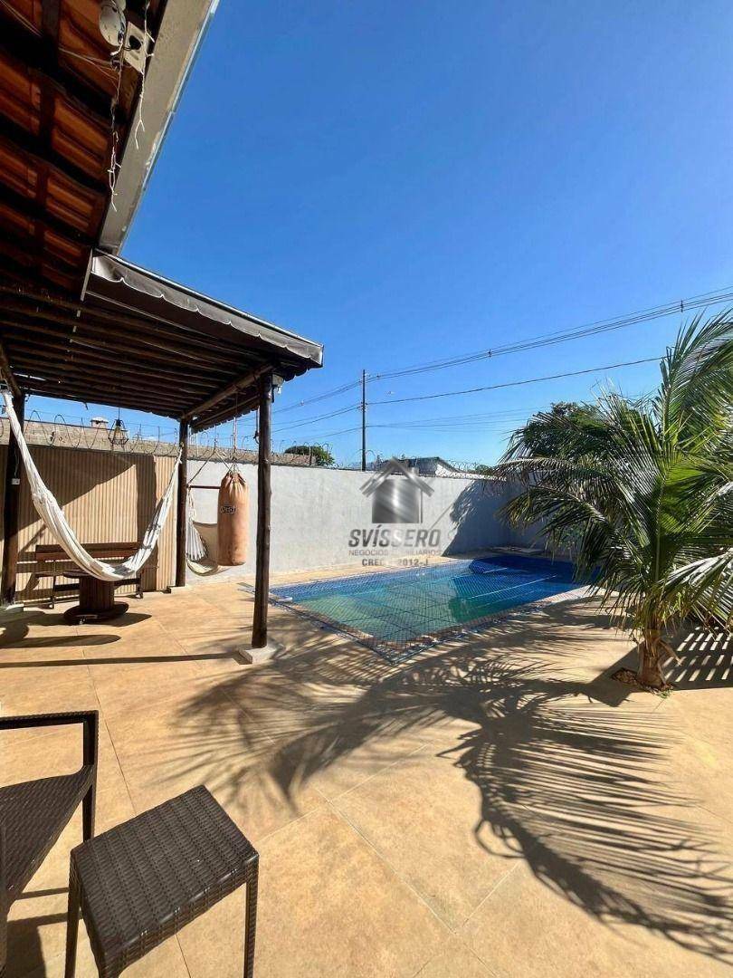 Chácara, 3 quartos, 300 m² - Foto 1