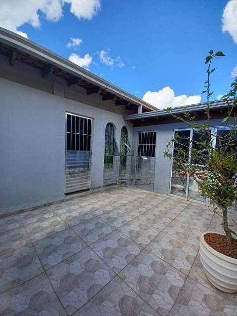 Casa à venda com 3 quartos, 220m² - Foto 8