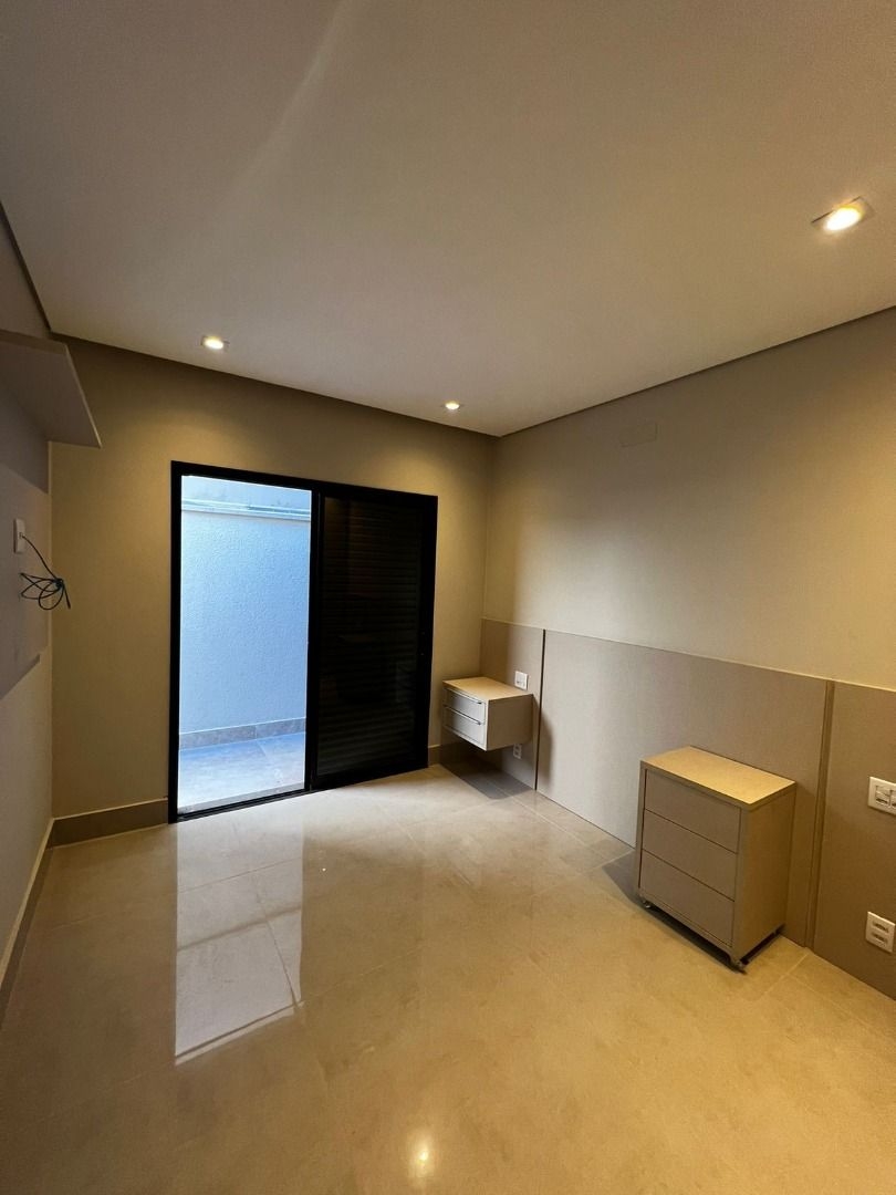 Casa à venda com 3 quartos, 200m² - Foto 15