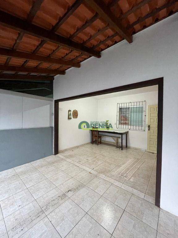 Casa à venda com 3 quartos, 119m² - Foto 3