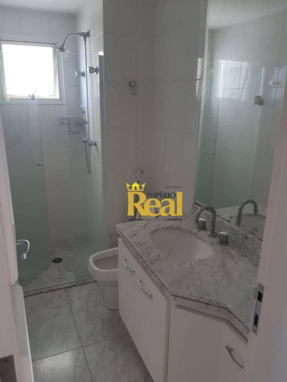 Apartamento para alugar com 3 quartos, 121m² - Foto 16