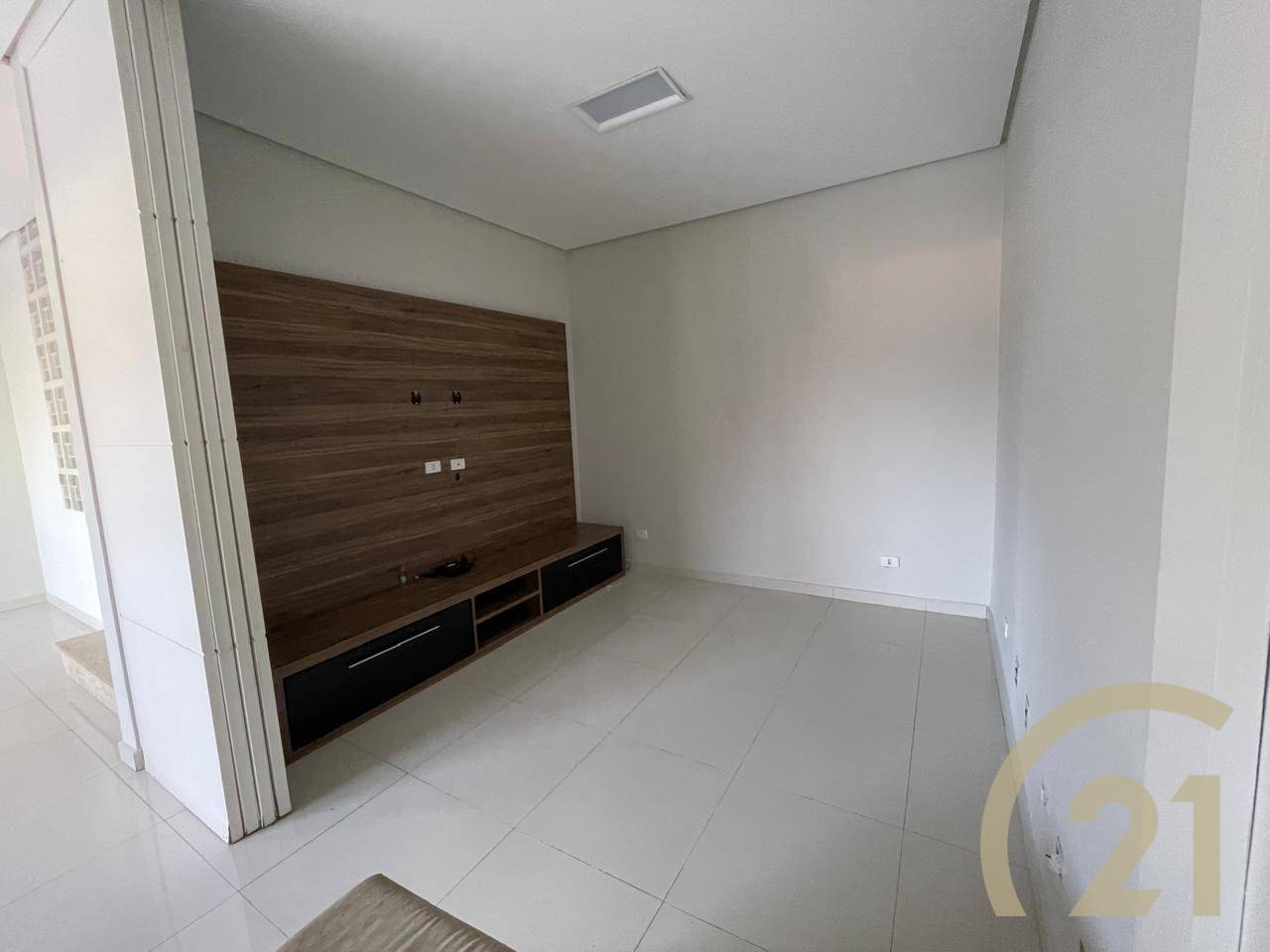 Casa de Condomínio para alugar com 5 quartos, 261m² - Foto 20