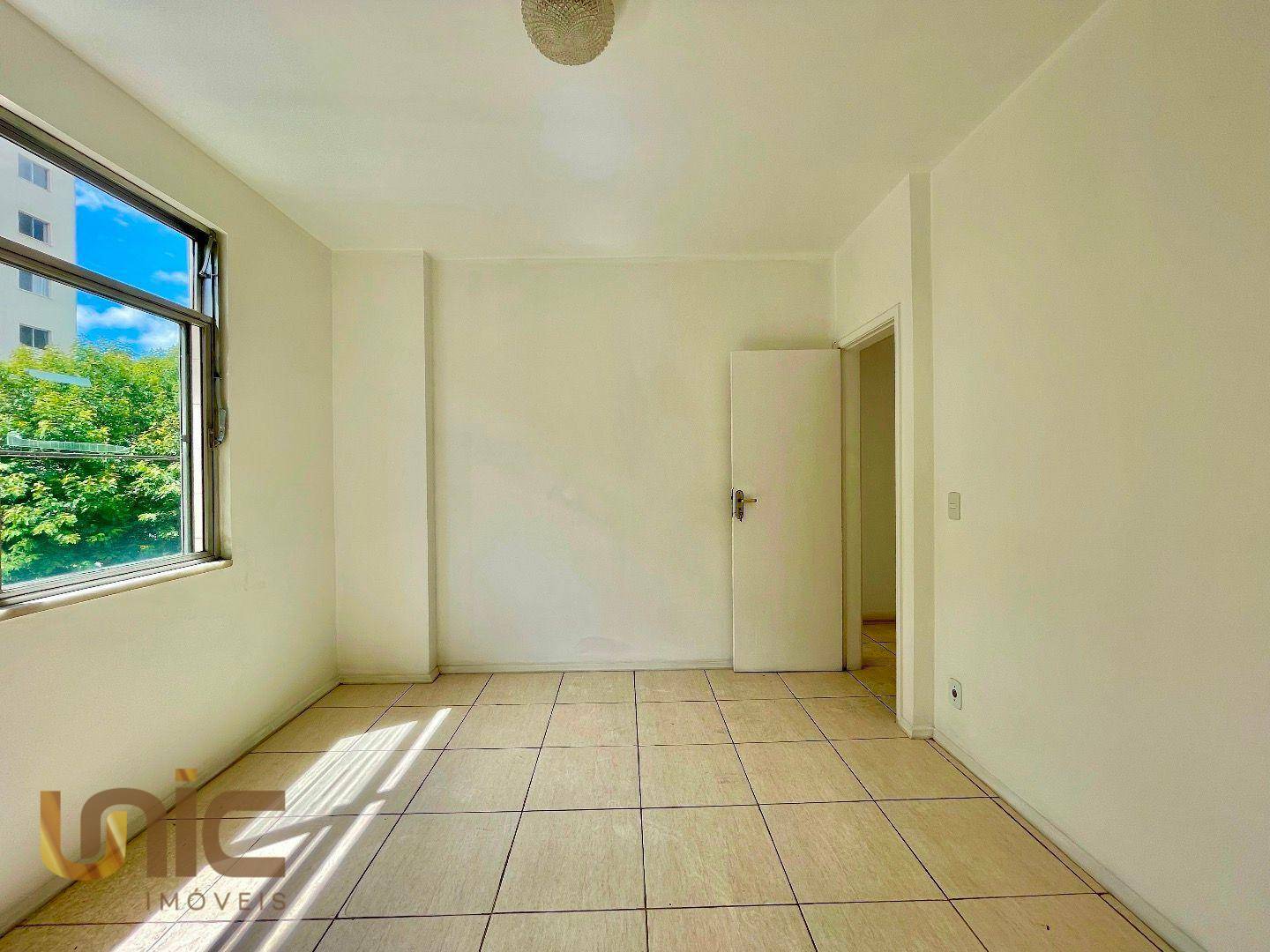 Apartamento à venda com 2 quartos, 60m² - Foto 8