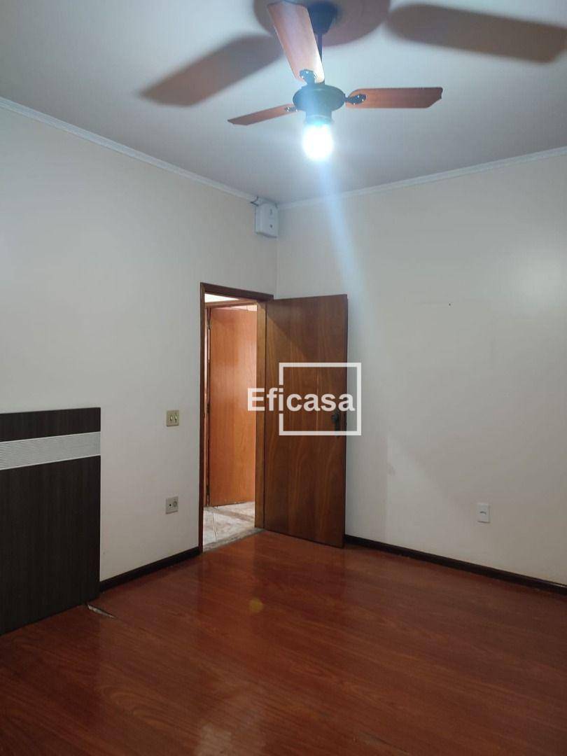 Casa à venda com 3 quartos, 200m² - Foto 9