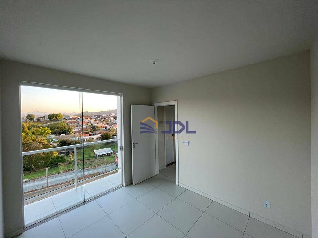 Casa à venda com 2 quartos, 74m² - Foto 4