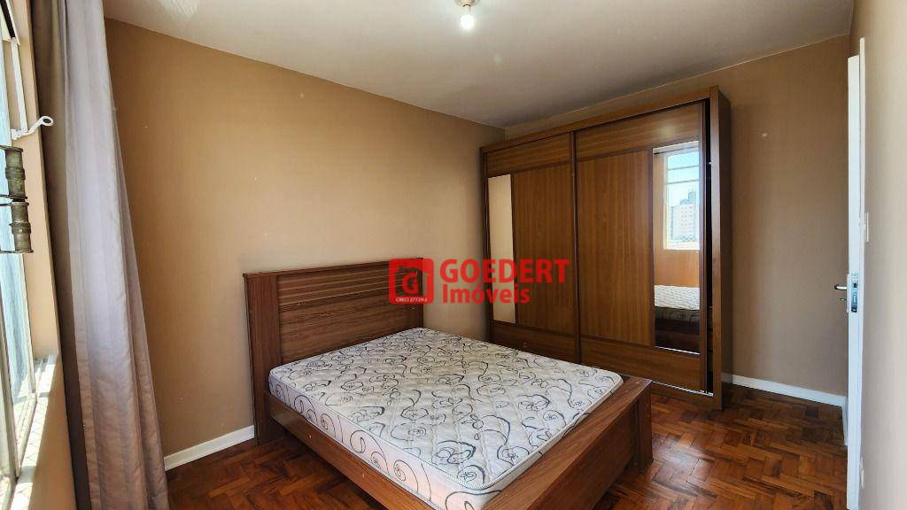 Apartamento para alugar com 3 quartos, 90m² - Foto 8