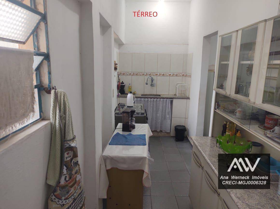 Casa à venda com 6 quartos, 100m² - Foto 11