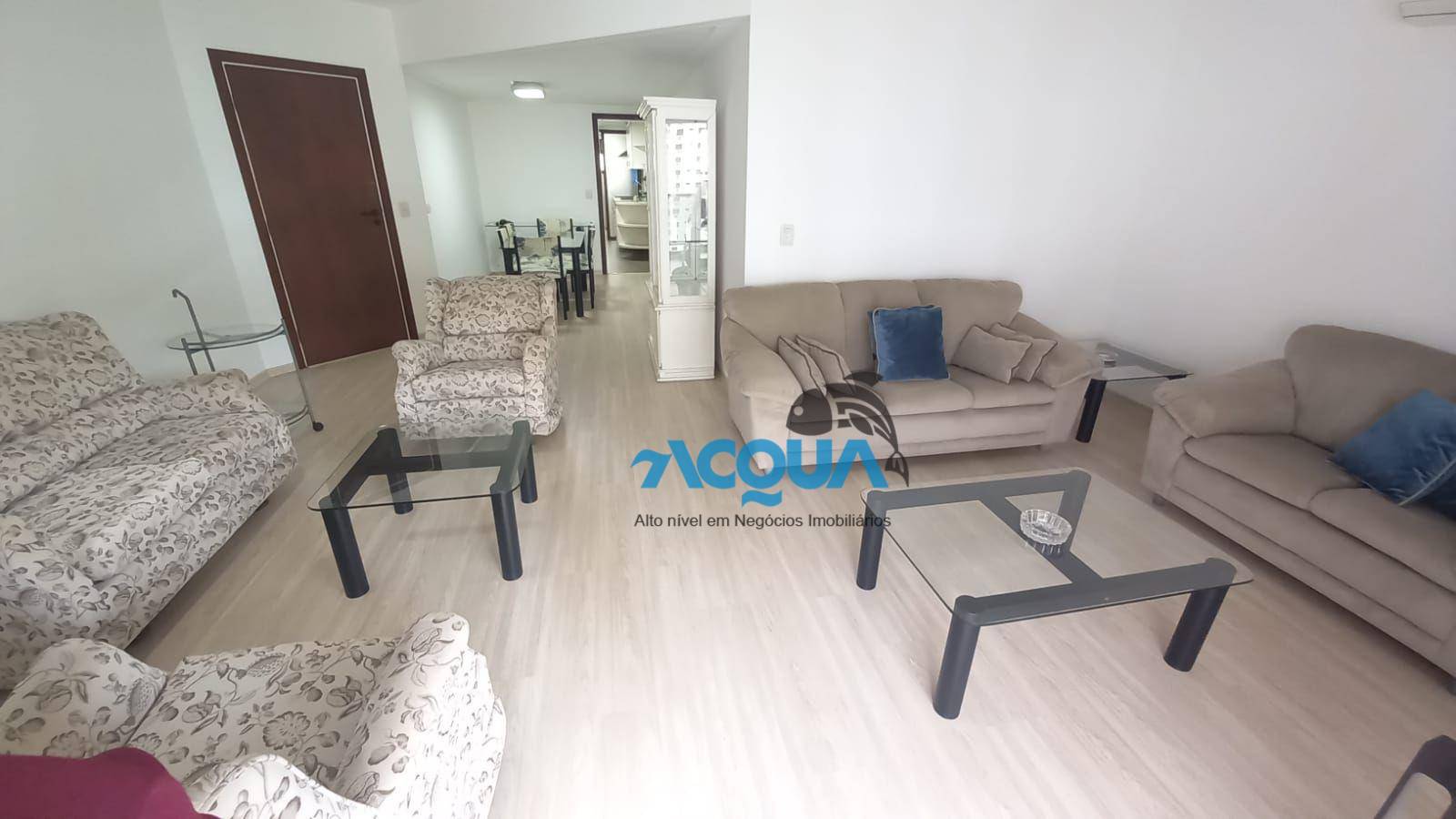 Apartamento à venda com 3 quartos, 135m² - Foto 1