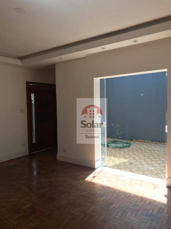 Casa à venda com 3 quartos, 200m² - Foto 8