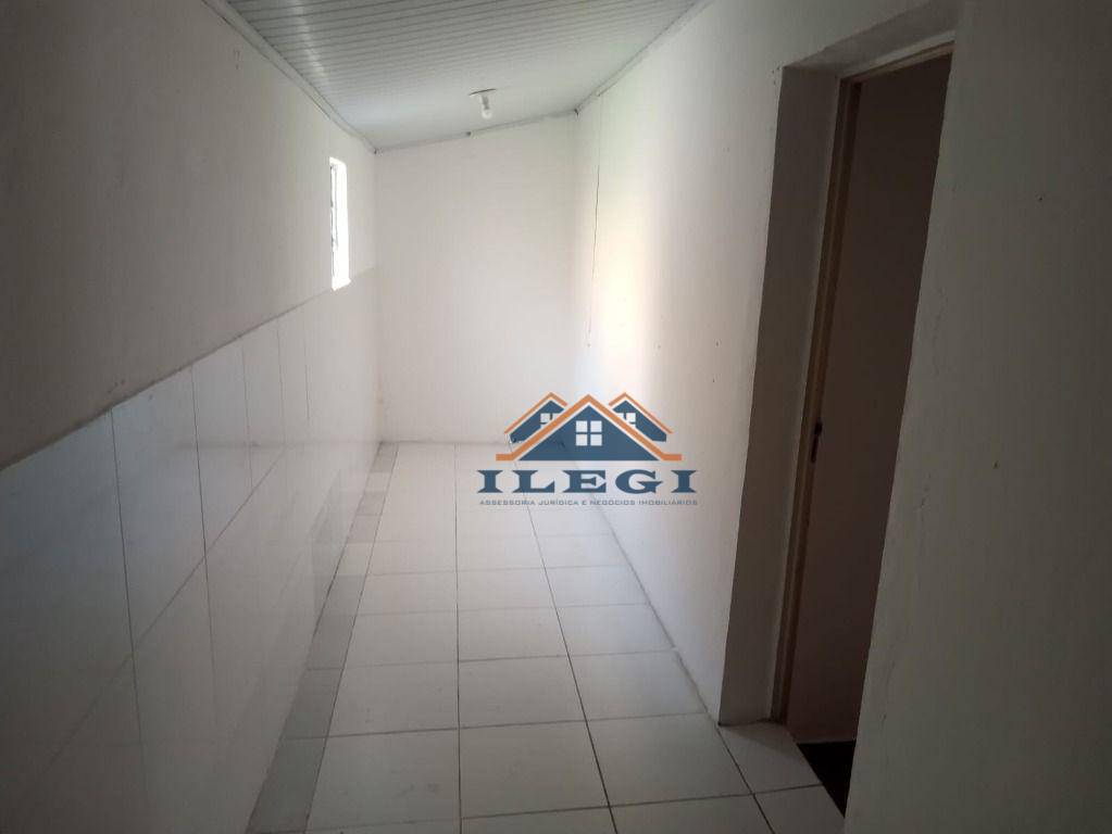 Casa para alugar com 2 quartos, 120m² - Foto 4