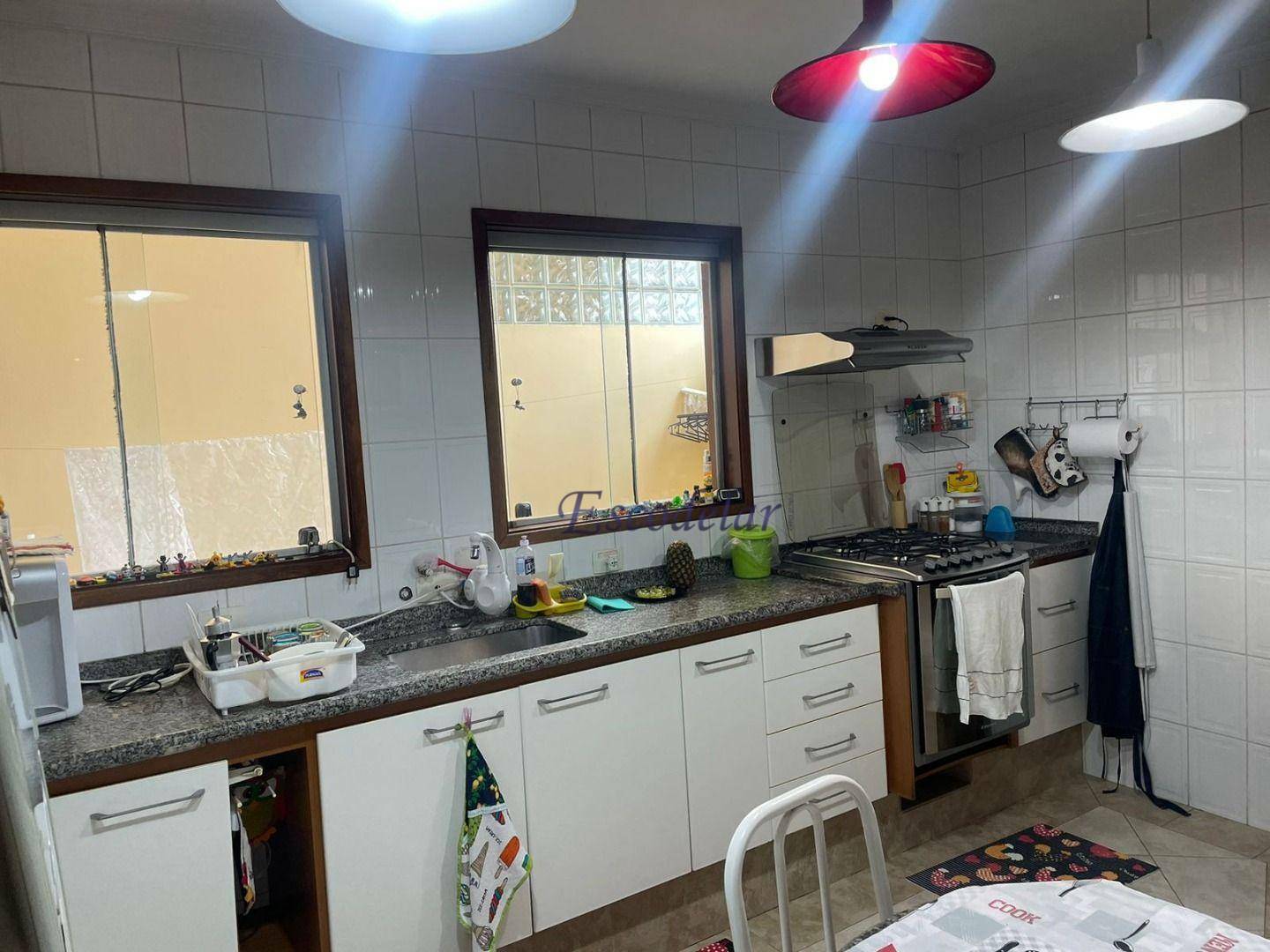 Casa à venda com 3 quartos, 190m² - Foto 4