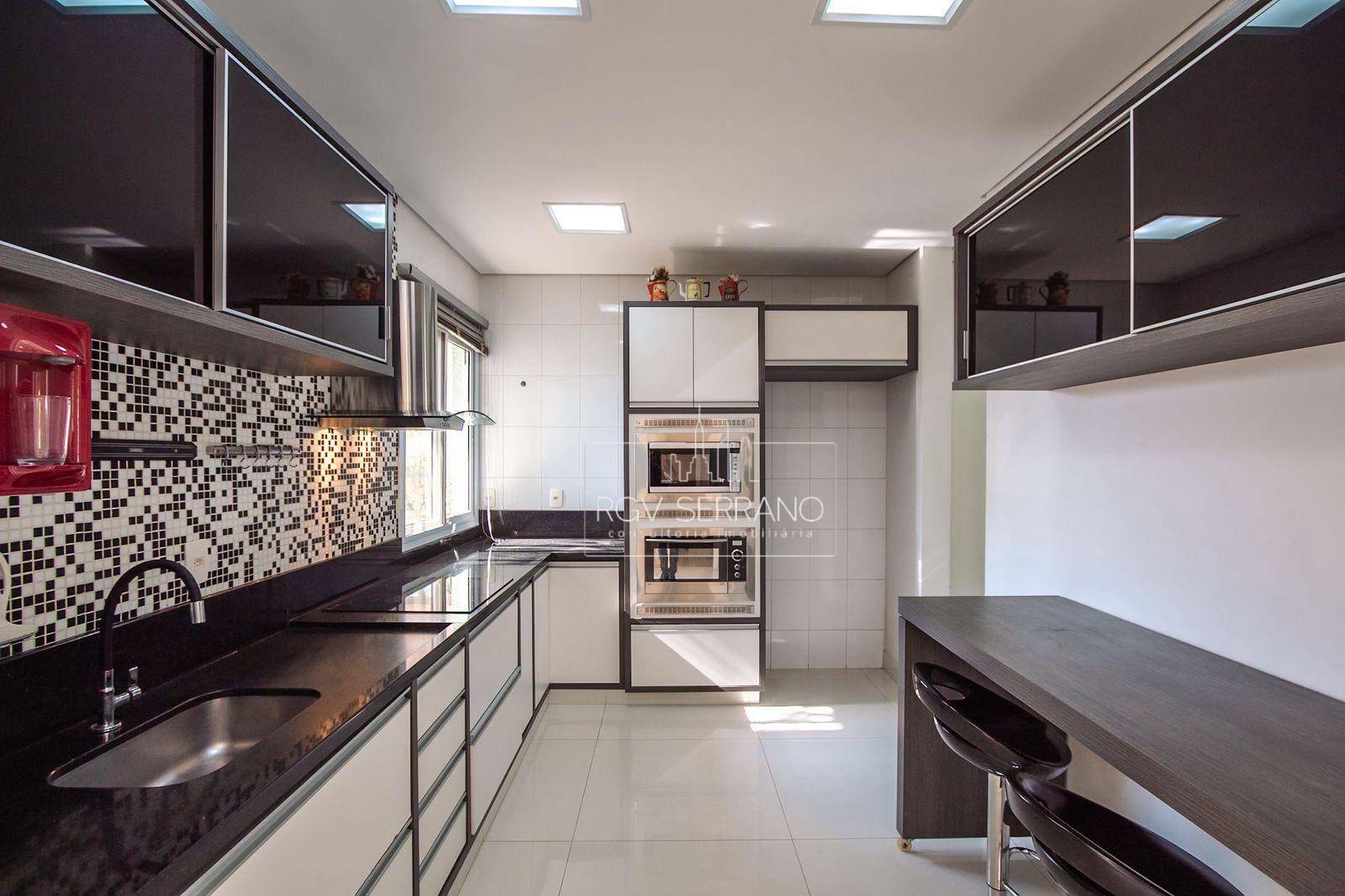 Sobrado à venda e aluguel com 3 quartos, 180m² - Foto 18