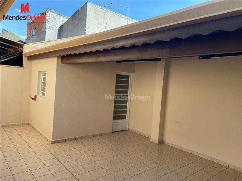 Casa de Condomínio para alugar com 3 quartos, 124m² - Foto 1