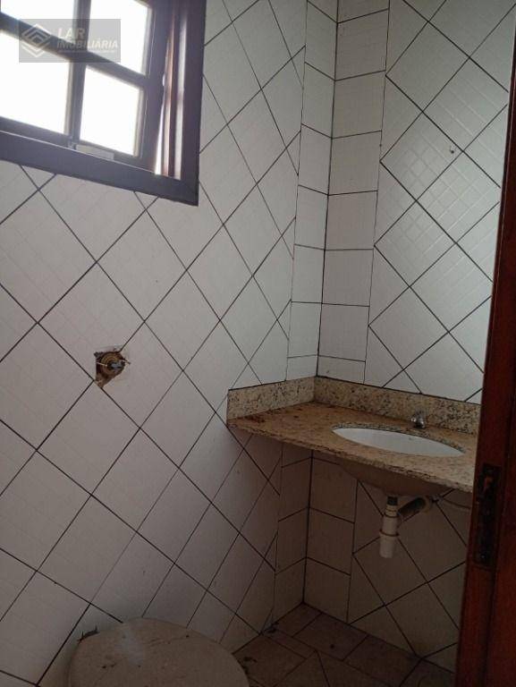 Casa à venda e aluguel com 4 quartos, 275m² - Foto 35