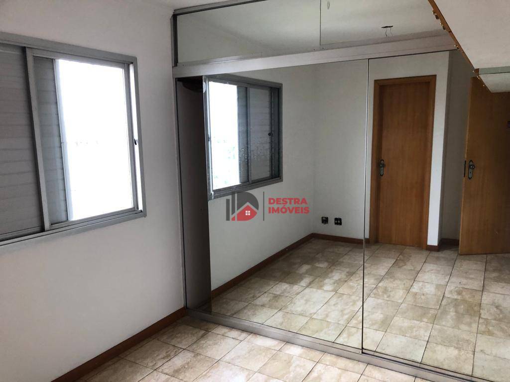 Apartamento à venda com 3 quartos, 76m² - Foto 22