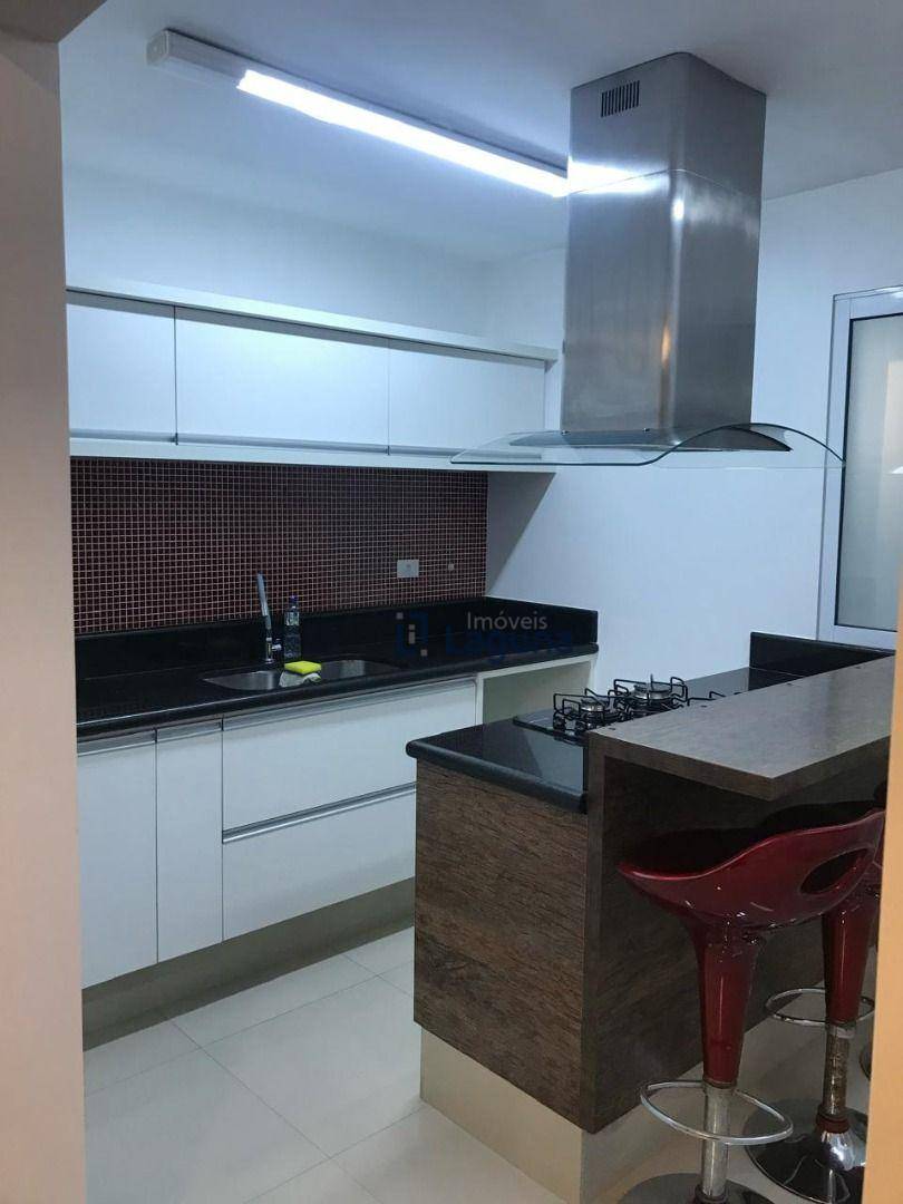 Apartamento para alugar com 3 quartos, 120m² - Foto 8