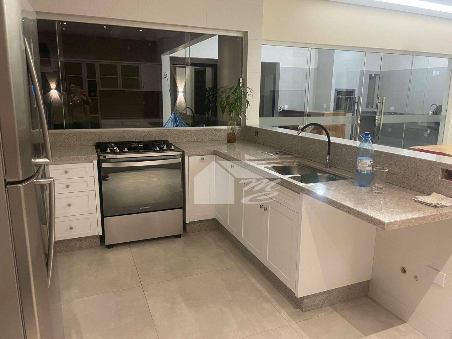 Casa à venda com 4 quartos, 250m² - Foto 36