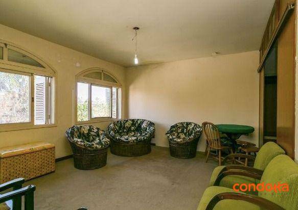 Casa para alugar com 4 quartos, 240m² - Foto 9