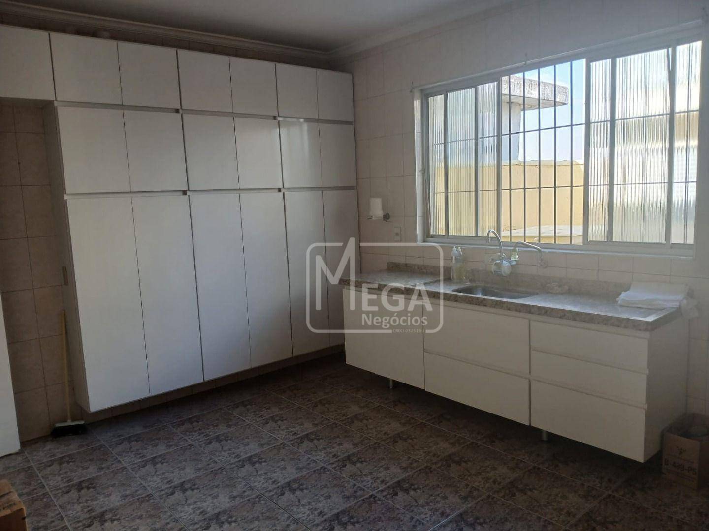 Casa à venda com 5 quartos, 160m² - Foto 7