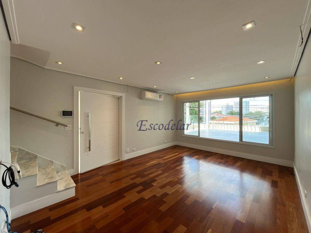 Casa à venda com 3 quartos, 185m² - Foto 1