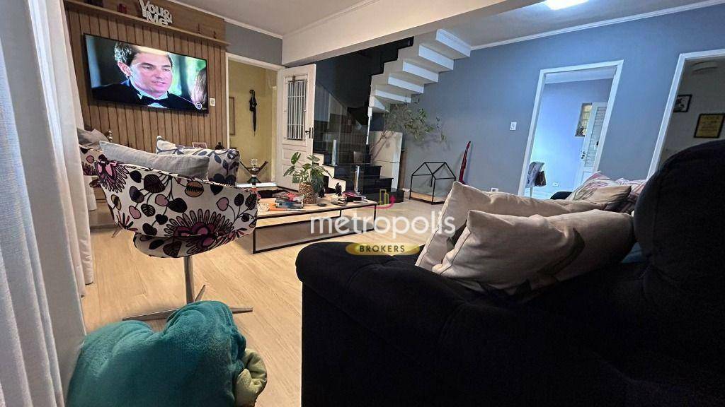 Casa à venda e aluguel com 3 quartos, 230m² - Foto 2