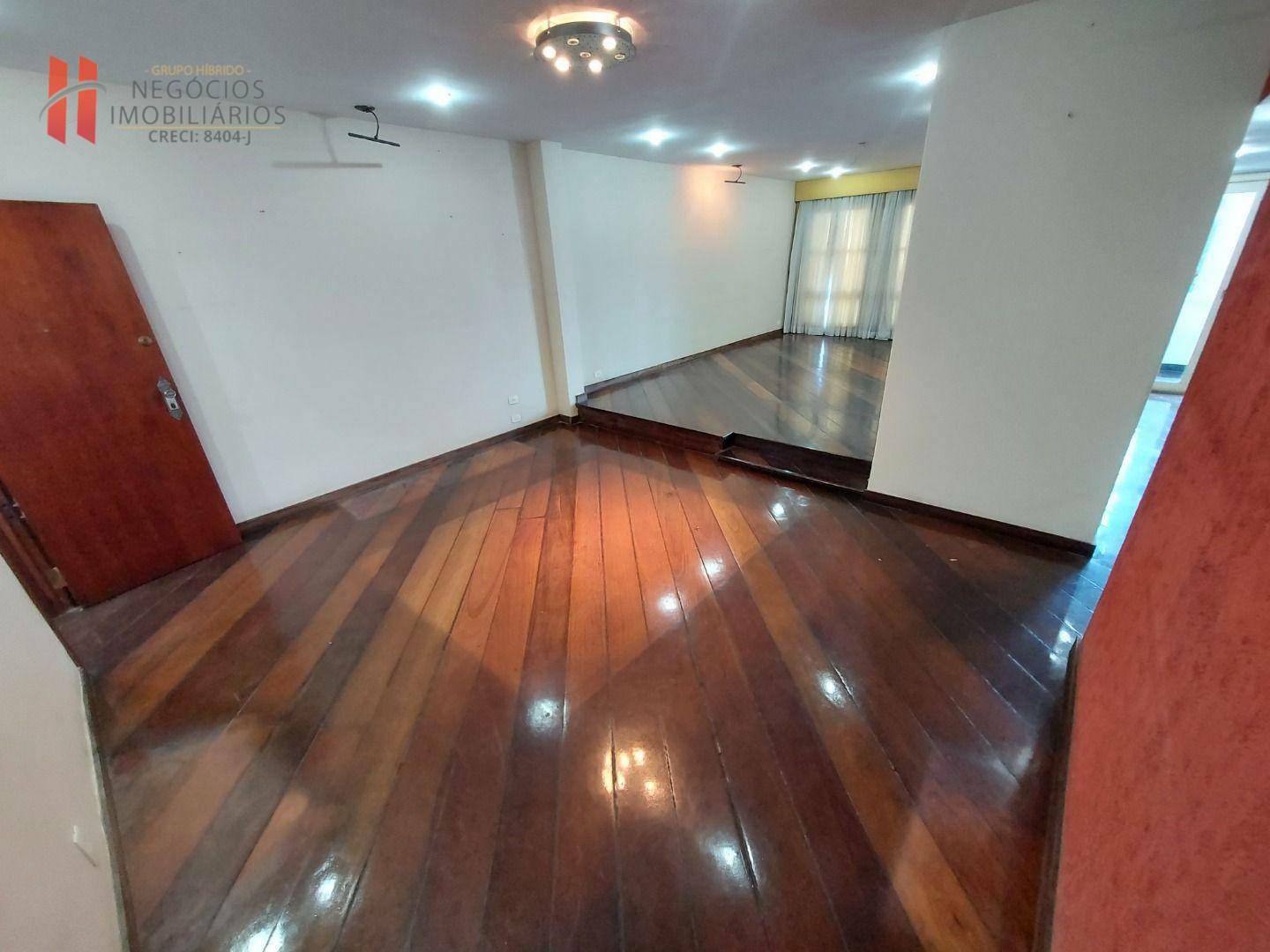 Apartamento à venda com 3 quartos, 210m² - Foto 5