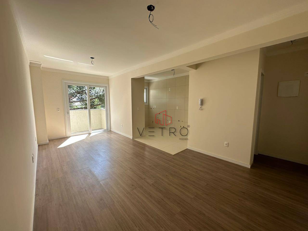 Apartamento à venda com 2 quartos, 76m² - Foto 1