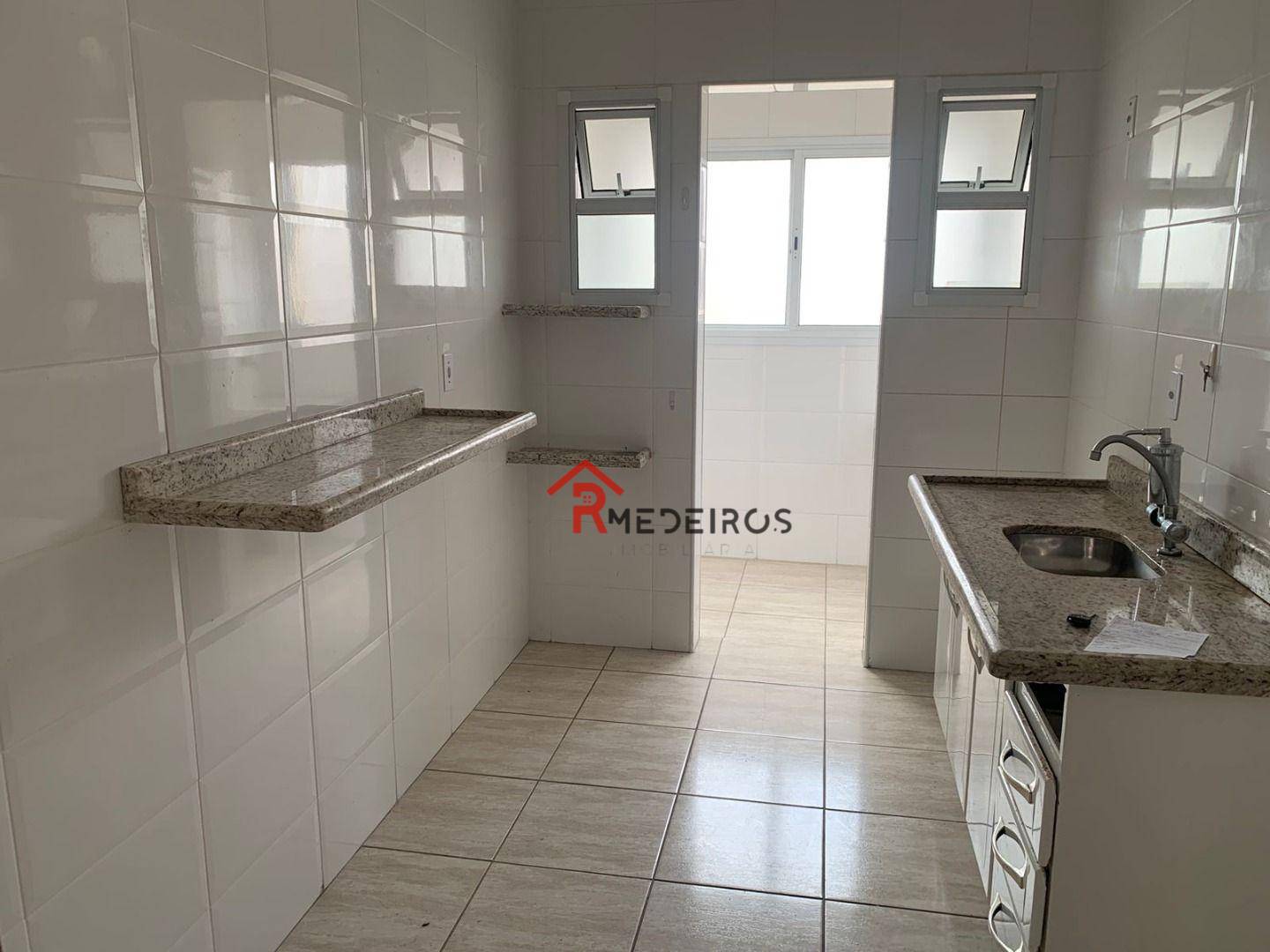 Apartamento à venda com 2 quartos, 70m² - Foto 14