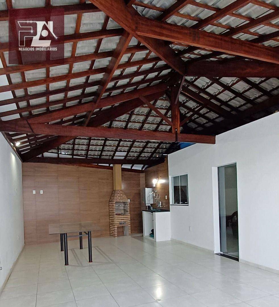 Casa à venda com 3 quartos, 340m² - Foto 1