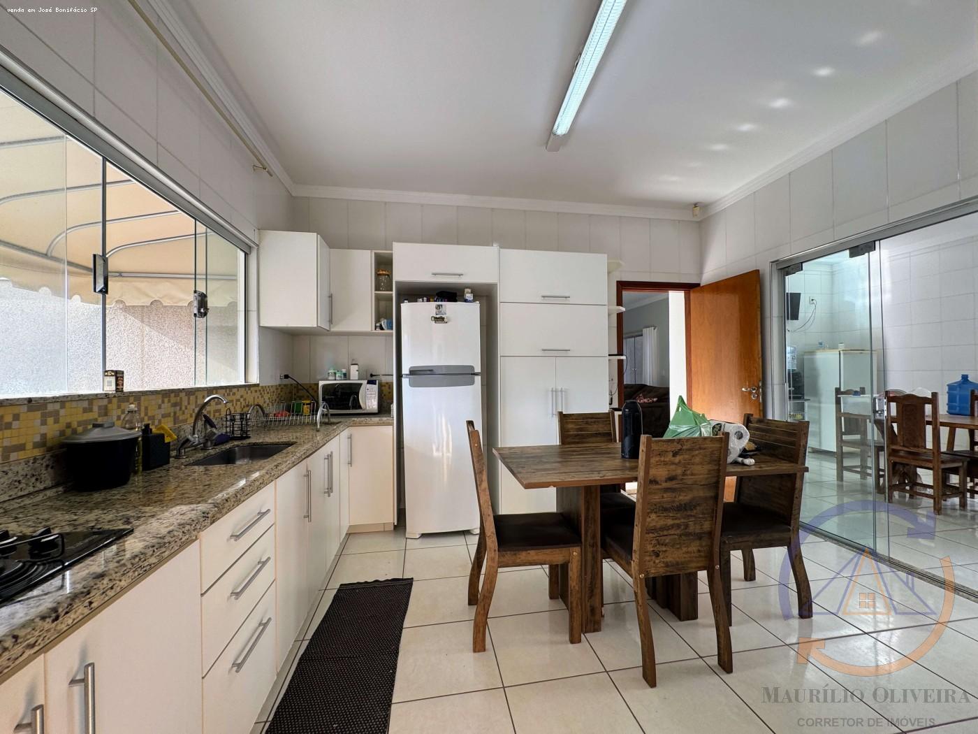 Casa à venda com 3 quartos, 312m² - Foto 18