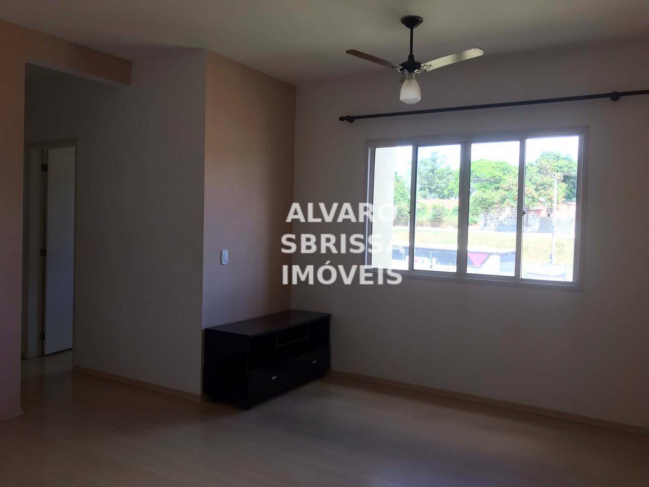 Apartamento à venda com 3 quartos, 75m² - Foto 3