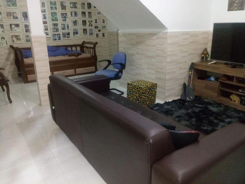 Sobrado à venda com 3 quartos, 175m² - Foto 1