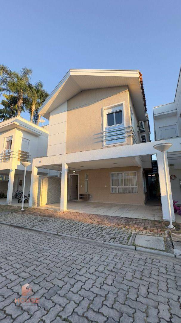 Casa de Condomínio à venda e aluguel com 4 quartos, 180m² - Foto 1