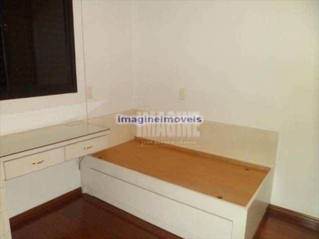 Apartamento à venda com 3 quartos, 147m² - Foto 15